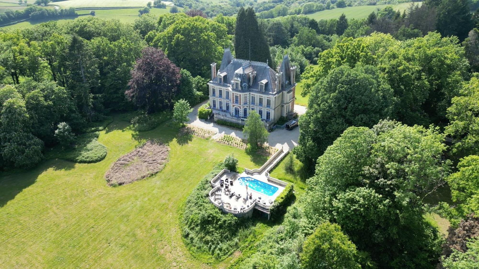 Chateau De Clinzeau Saint-Leger-de-Fougeret Exterior photo