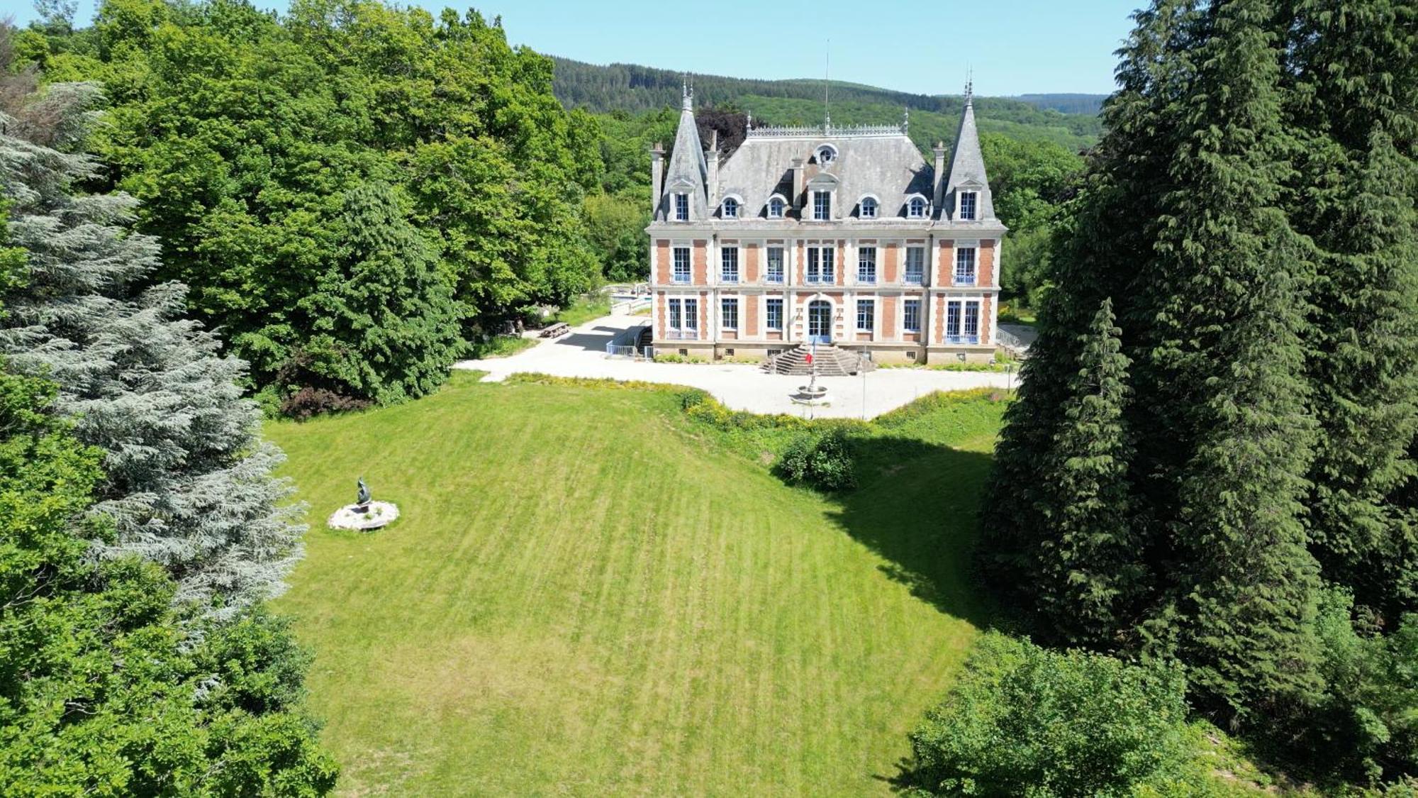 Chateau De Clinzeau Saint-Leger-de-Fougeret Exterior photo